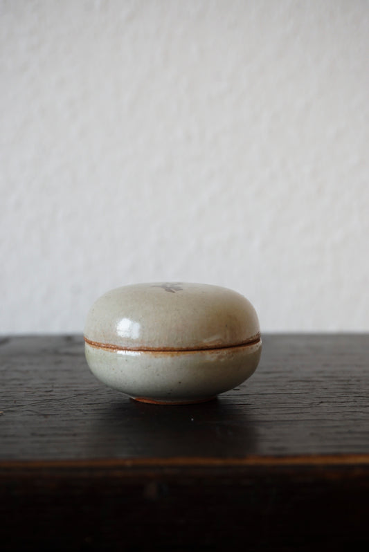 Vintage Small Lidded Vessel – Ash Glaze, Iron Decoration