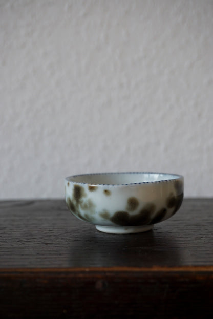 Small Plate (Porcelain/Fish&Aquatic Plants motif)